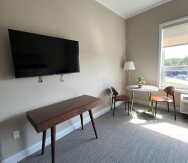Morgan Apartment | 410 Modern Brand New Studio Apartment