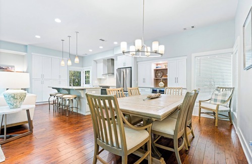 Sea Pines House | 44 Stoney Creek/Harbour Town: BESTNEST by Beverly Serral *Heatable Pool*