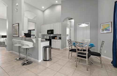 Loughman House | 4BD 3BA, 1 Level Resort Home with Private SW Facing Pool near Disney & Universal