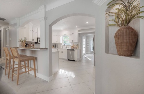 Vina Del Mar Island House | 4BR Family Oasis - Heated Pool - Walk to Beach