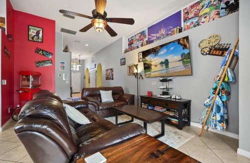 Calabay Parc Villa | 4BR Villa Private Pool and Game Room near Disney