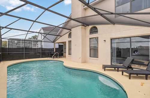 Bahama Bay House | 5/3 Private Pool house near all famous attractions!