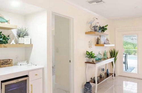 Rural Estates House | 5- bedroom house in brilliant Naples with AC, WiFi