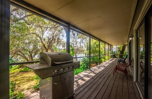 Temple Crest House | 5 Large Bedrooms | Game Room | Patio