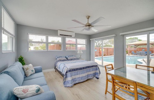 Bowe Gardens Apartment | 5 Mi to Beaches: Melbourne Duplex w/Heated Pool!