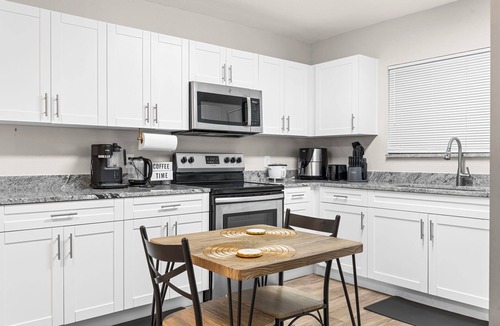 East Tampa House | 5 Miles From Downtown Tampa - 2 bedroom 2 bath