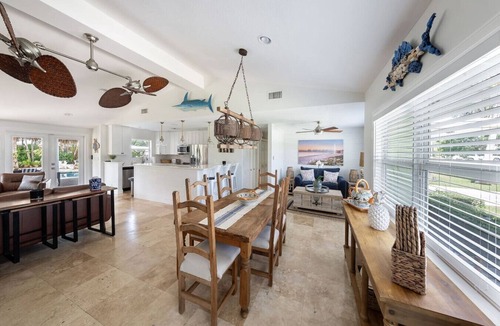 Jupiter House | 5 min from Inlet Lighthouse! Pool home w/Tiki Hut