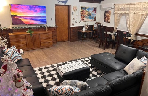Sarasota Apartment | 5 Min to Siesta Key Beach Spacious 2BR Getaway