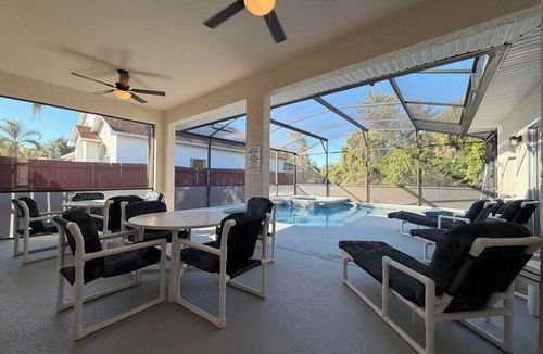 Lindfields House | 5BR Disney Retreat | Private Pool, Spa & Game Room — Sleeps 14