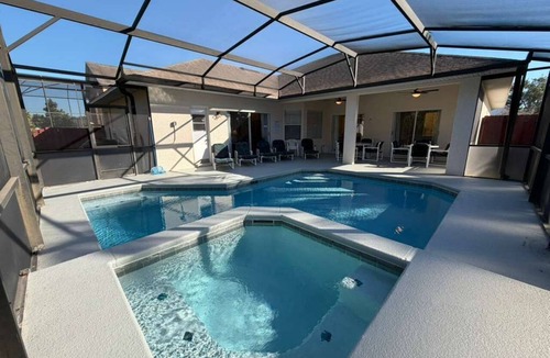 Lindfields House | 5BR Disney Retreat | Private Pool, Spa & Game Room — Sleeps 14