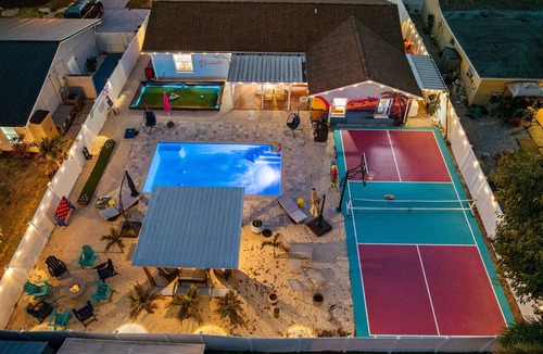 Trailer Estates House | 5BR, HtdPool, Pickleball, FootPool, 8 min to Beach