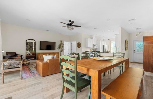 West Bradenton House | 5BR Tropical Backyard w/Saltwater Pool, Spa| Game