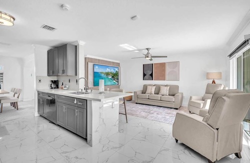 Princeton House | 6BR Villa Tropical Haven Private Pool & BBQ