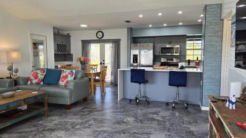 Laguna Shores House | 7834 Buccaneer