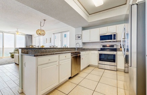Navarre Beach Condo | 7th Floor Gulf-Front Condo w/Views, Close To Local Restaurants