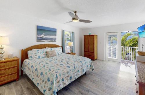 Pass-a-Grille Historic District House | 8 - Beach Club At Pass-A-Grille