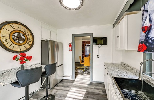 Teaneck House | 8 Mi to MetLife Stadium! Teaneck Retreat w/Yard