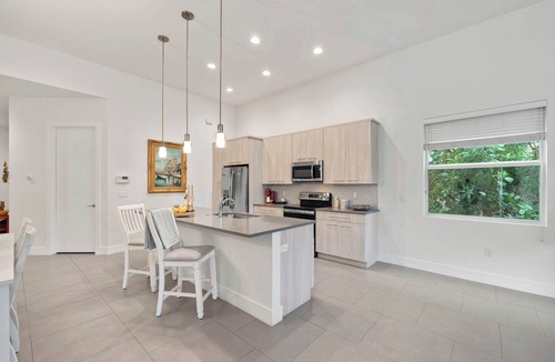 Naples Park House | 811 Stylish Naples Villa-Private Heated Pool-Near Beach