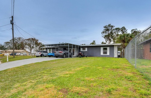 Winter Haven Apartment | 9 Mi to Legoland: Apt w/Yard in Winter Haven!