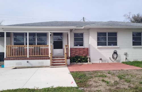 Lakeland House | A Cozy Home Near I-4, Lakeland hospital, cancer center ＆ Joker Marchant Stadium