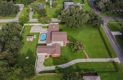 Brandon House | A Large Tropical 7 Bedroom Estate by RedAwning