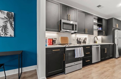 North Hyde Park Apartment | A+ Relaxing Studio | Walk to Raymond James Stadium