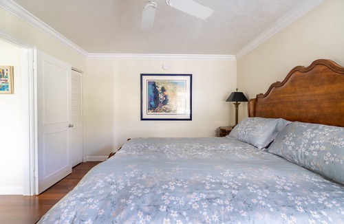 Golden Gate Point Condo | A romantic, luxurious tropical setting.