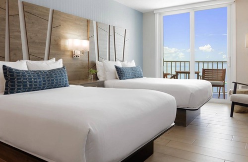 Pinellas Point Hotel | A Slice of Paradise | Relax, Play, & Indulge in Unique St Pete Experience!