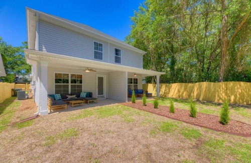 Columbia Villa | A Sunny & Stylish 4BR/3BA w King Beds & WiFi