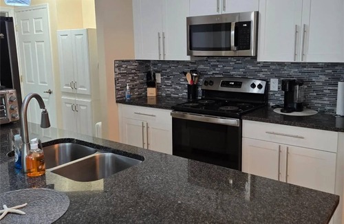 Venice Gardens House | A Venetian Rest Stop: 3 bedroom 2 bath pool house!
