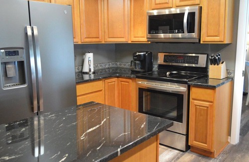 West Bradenton House | A Wave From It All | Heated Pool | Family-Friendly | Near Anna Maria Island l, Dog Friendly*(See Note)