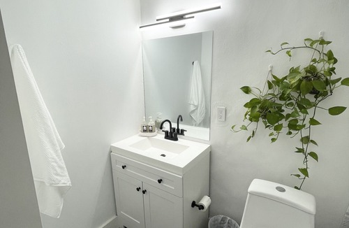 Winter Haven Cottage | Adorable 1 bedroom guesthouse near Legoland