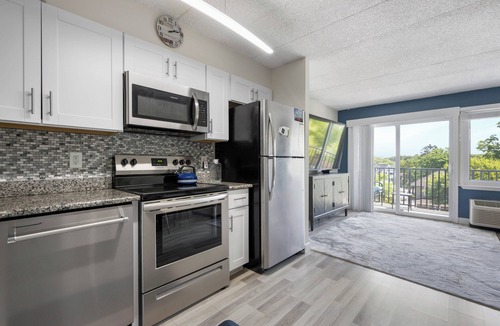 The Pines Condo | ADORABLE AND SPACIOUS 2 BR, 2 BA CONDO . ON REHOBOTH AVE - 18 THE ARK