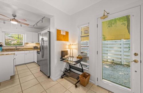 Sarasota House | Adorable home near St. Armand's Circle