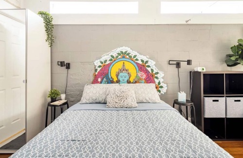 United Central House | Adorable Pair - 2 private modern studios