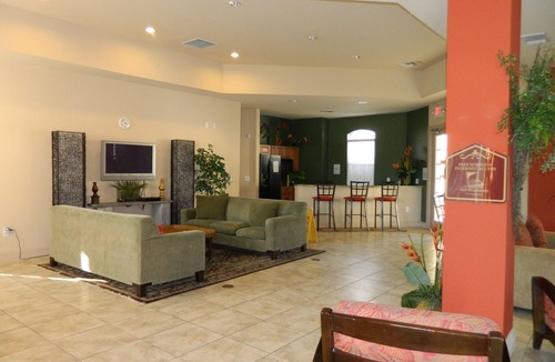 Loughman Condo | Affordable luxury Disney Escape – 3-Bed Condo, heated Pool, just 2 miles from I4