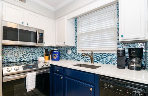Holmes Beach Condo | Alamanda Villas 7 Beach Side Condo With Heated Pool