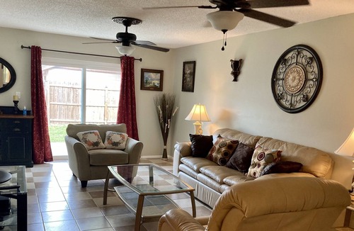 Indian Wells House | Amazing Affordable Cozy Home near Disney and Falcon’s Fire Golf Course