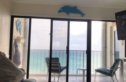 Hutchinson Island South Condo | Amazing Beachfront Condo