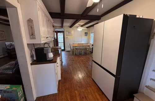 Robesonia House | Amazing space for your group!