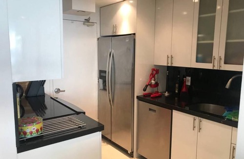 West Avenue Apartment | Amazing view, gym, pool, close to restaurants, close to the beach