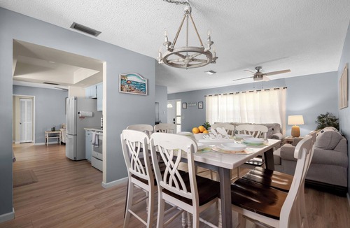 West Bradenton House | AMI Escape in 10 Min! Pool, Spa, Firepit & Game Room – Pet Friendly