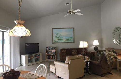 Mid Island House | Anchorage St. Pet-Friendly Vacation Home