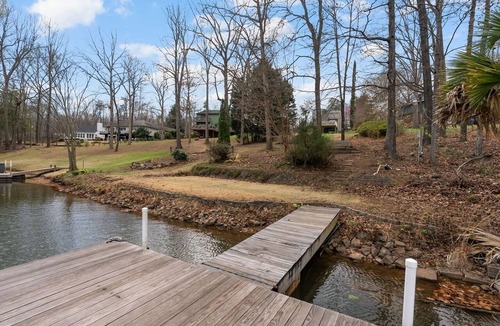 Inman House | Anchored @ Lake Bowen - Family & Pet Friendly Home