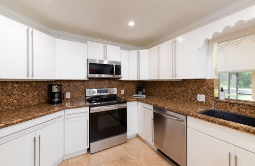 Fort Pierce North House | Angle Road - "A Home Away From Home"