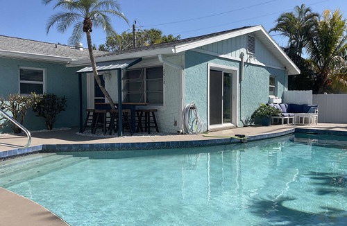 Holmes Beach House | Anna Maria 2 Family Home w/pool, beach/3 blocks.