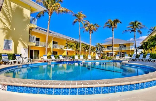 Mid Island Apartment | Apartment Blue water in Fort Myers Beach - 6 persons, 1 bedrooms