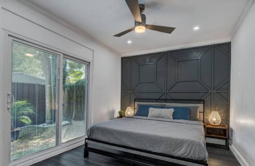 Parkland Estates Apartment | APT 3 · Hyde Park/ Bayshore Blvd Private Suite