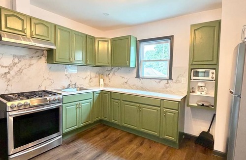 Northwest Yonkers Apartment | "Apt C " - Next to Hiking Trail - Second Floor