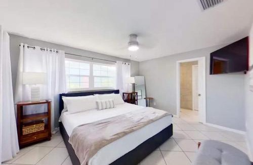 Caloosahatchee House | Aqua Vista Cape Coral Waterfront Haven